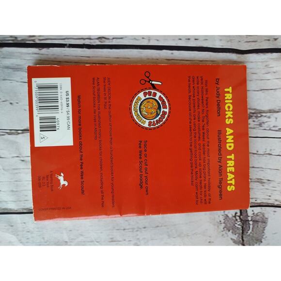 Pee Wee Scout Rosey Noses Freezing Toes And Tricks Or Treats Paper Back Books - Picture 5 of 12